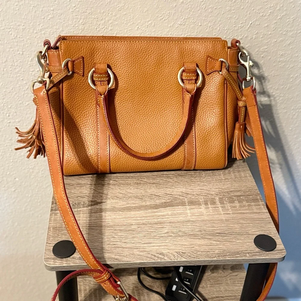 Dooney & Bourke Logo Satchel Shoulder Tan Leather Purse - Picture 8 of 9